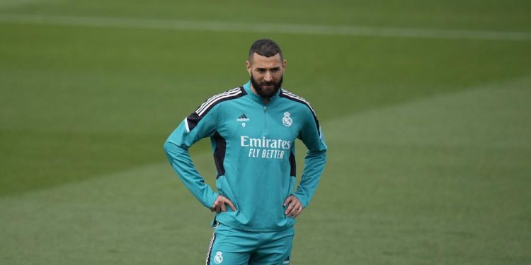 Benzema busca coronar una gran temporada con su 5º título europeo