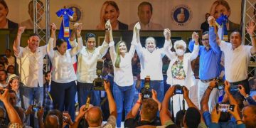 Paliza y Carolina fueron reelegidos como presidente y secretaria del PRM