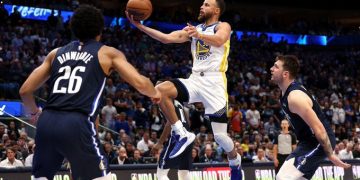 Los Warriors vencen a Dallas y están 3-0 en la final del Oeste