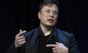 Elon Musk anuncia que suspende compra de Twitter