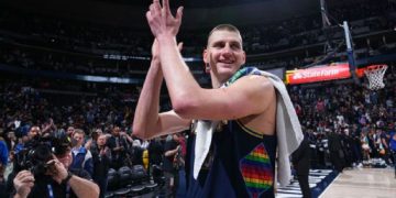 Nikola Jokic nombrado MVP por segunda temporada consecutiva