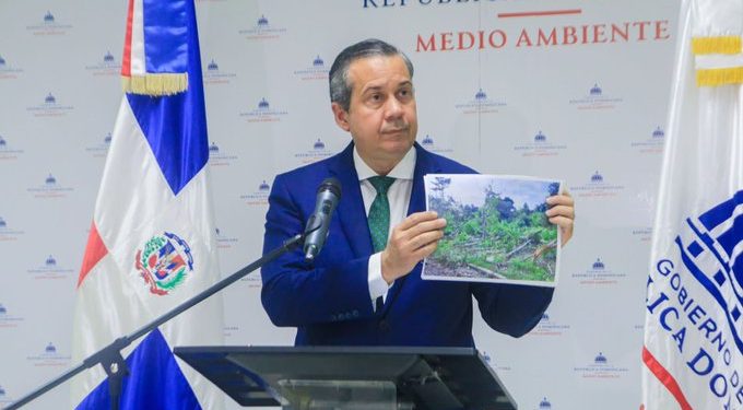 Medio Ambiente somete al director de Palmarejo Villa Linda