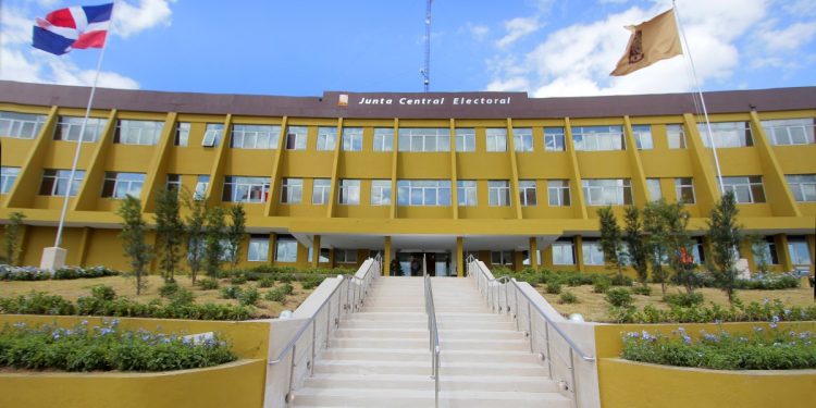 Inician reuniones para recibir propuestas de aspirantes a Juntas Electorales y completar cuota