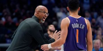 Monty Williams fue nombrado Entrenador del Año