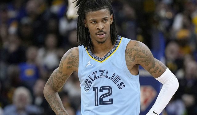 Morant, duda para el resto de playoffs por contusión en la rodilla