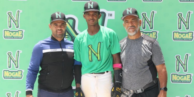 Prospectos muestran credenciales en  Mothers Showcase de Nogae Sports