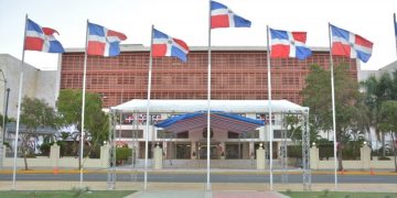 Legisladores enfrentados por creación de comisión para revisar ley de libertad de expresión