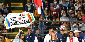 RD puso su sello en desfile Bolivarianos Valledupar, Valentín gana plata en esgrima