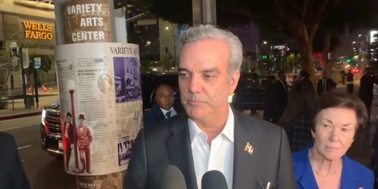 Abinader pide a comunidad internacional pasar de las palabras a los hechos e ir pacificar a Haití