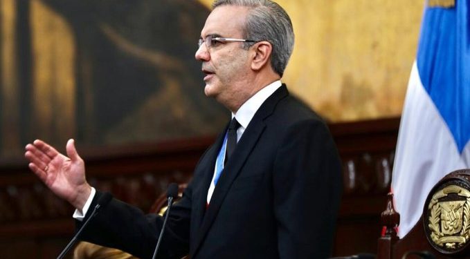 Abinader somete ley contra la ciberdelincuencia