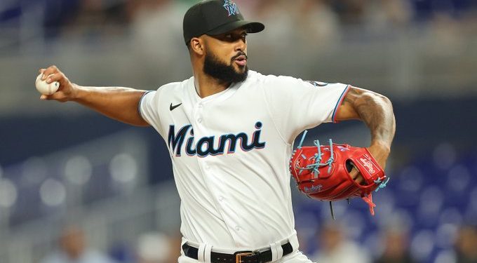 Alcántara sigue imparable, Boston hunde más a Angelinos, Mellizos frenan a Yankees