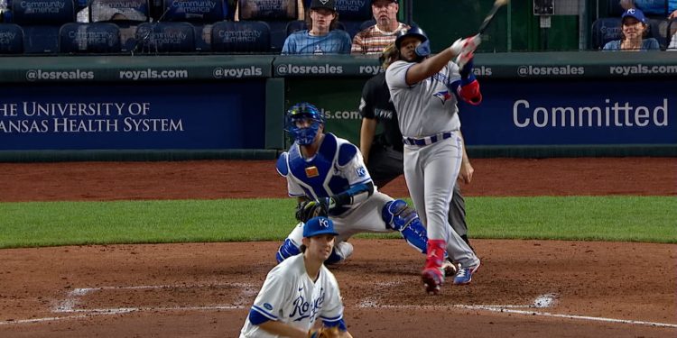 Vladi Jr pega su jonrón 13 de la temporada, Rodríguez muestra dotes de líder en Seattle