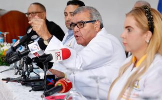 Médicos marcharán y realizarán paros por reivindicaciones
