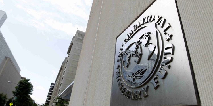 FMI dibuja escenario global muy adverso y no descarta recesión