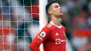 Ronaldo aceptará un gran recorte salarial para facilitar su salida del United