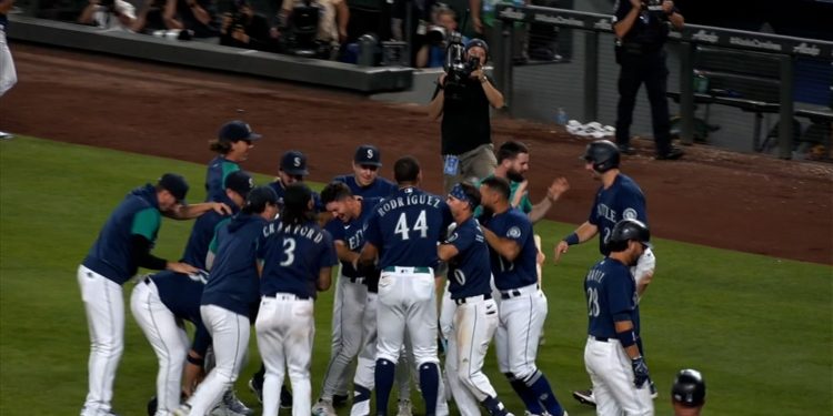 Rodríguez retorna a la acción y Marineros dejan tendidos a Texas, Vladi la saca, Ohtani sigue caliente