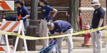 Aumentan a siete los muertos por tiroteo en desfile del 4 de julio