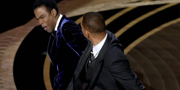Will Smith pide disculpas a Chris Rock