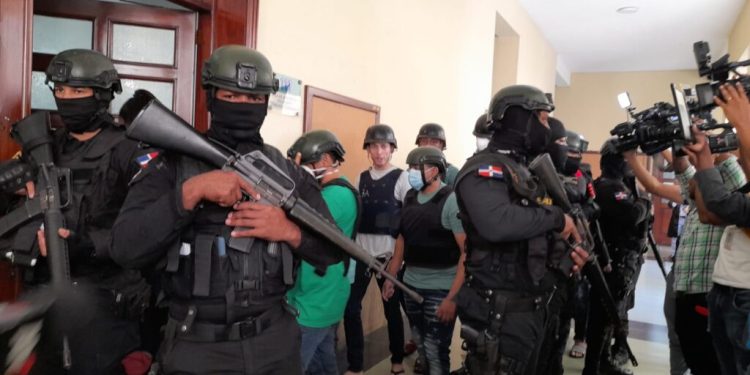 Imponen prisión preventiva a 11 imputados en caso Cattleya