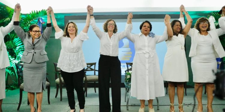 Daris Sánchez promete trabajar por paridad y fortalecer frente mujeres PRM