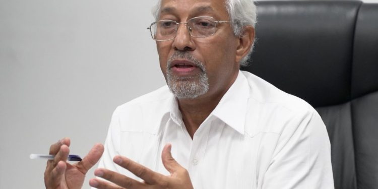 Año escolar inicia este miércoles informa el ministro de Educación