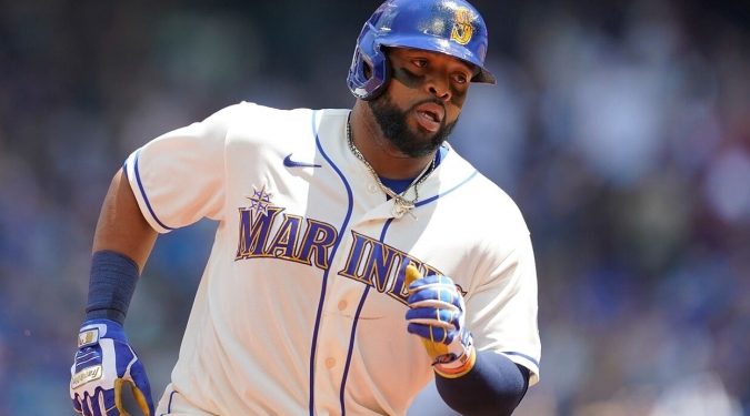 Carlos Santana pega dos jonrones en triunfo Marineros, Mets avanzan a playoffs, Astros conquistan el Oeste
