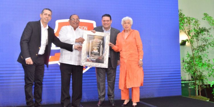 Comité Organizador Torneo de Baloncesto Superior Distrital 2022 presenta calendario