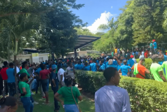 Turba de haitianos irrumpe en zona franca Codevi en la frontera con Dajabón