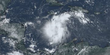 Tormenta Ian se intensifica y producirá aguaceros en el país