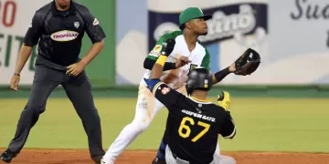 Águilas siguen intratables, Gigantes blanquean al Escogido, Toros vence Licey