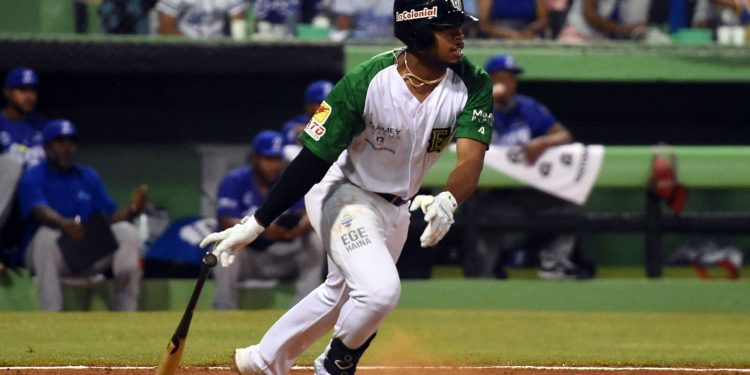 Las Estrellas dejan en el terreno a los Tigres, Águilas doblegan a Escogido