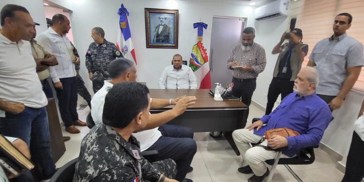 Autoridades definen estrategias sobre cómo enfrentar la delincuencia en Villa Mella