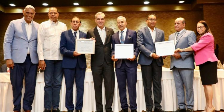 Iván García: Abinader es el mandatario que se ha manejado con mayor nivel de transparencia en la historia de la RD