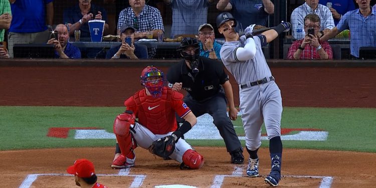 Ofrecen 2 millones de dólares por la bola del jonrón 62 de Judge