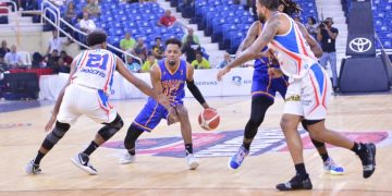 Mauricio Báez y Barias dominan jornada dominical del Torneo Basket Superior del Distrito Nacional