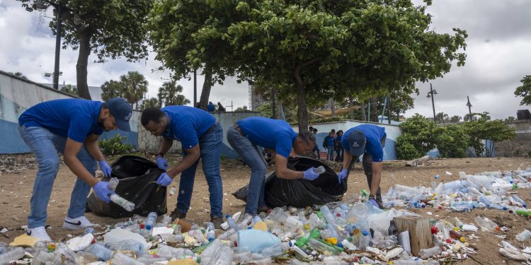 La Proedemaren instala contenedores para reciclaje de botellas de plásticos en las sedes de la Procuraduría, fiscalías y centros educativos