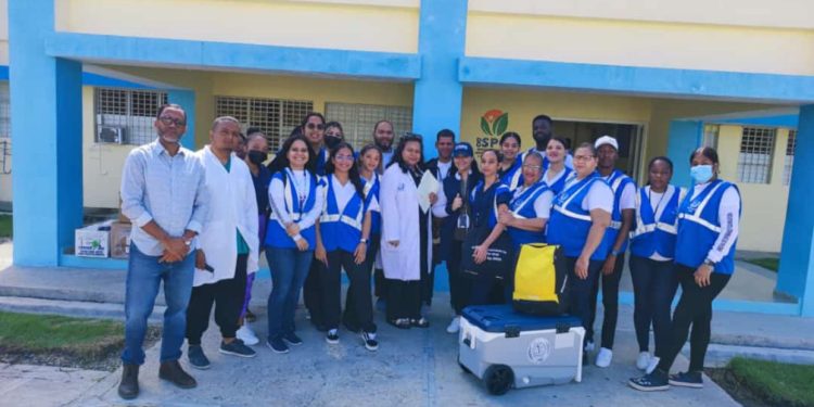 La DGSPC y el SNS ofrecen asistencia a más de 700 privados de libertad durante amplio operativo médico en centro penitenciario La Isleta de Moca