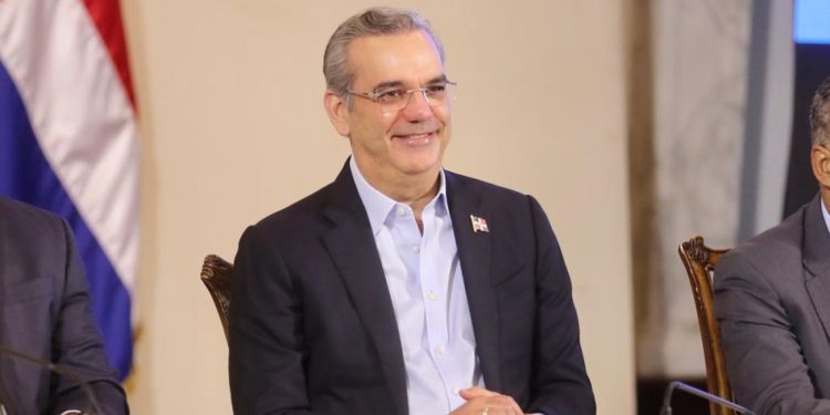 Presidente Abinader proyecta en 4 años RD logre meta de que no exista vertedero a cielo abierto