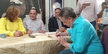 Gustavo Sánchez inscribe Pre-candidatura a Diputado del PLD en el Distrito Nacional