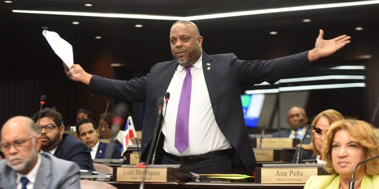 Pensiones de este gobierno drenan del presupuesto 2 mil 436 millones de pesos cada año afirma diputado Luis Henriquez