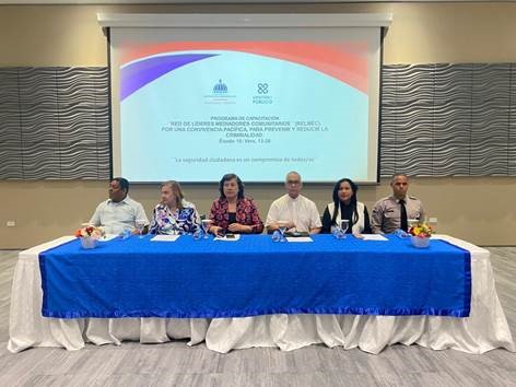 Inician programa de capacitación a líderes comunitarios para reducir criminalidad en La Vega