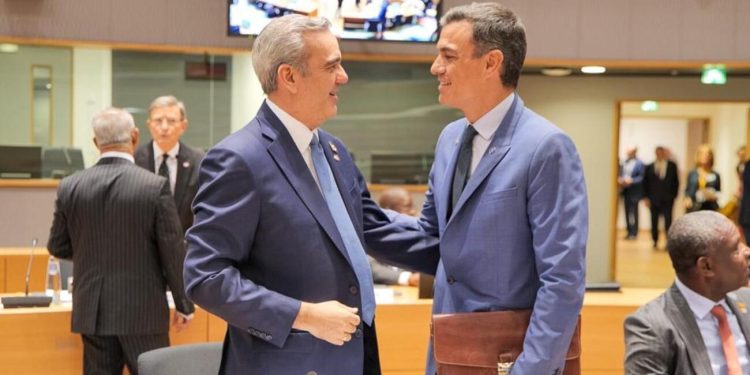 Presidente Abinader inicia su jornada en Bruselas con reunión entre líderes europeos y del Caribe