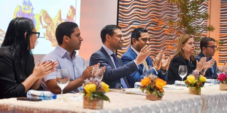 Roberto Ángel y Kelvin Cruz anuncian postulación ante la Unesco de La Vega como ciudad creativa