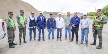 Autoridades realizan un amplio operativo de fiscalización de minas y empresas de agregados en Navarrete