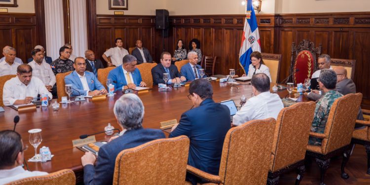 Vicepresidenta Raquel Peña encabeza Consejo de Gobierno para conocer Presupuesto General del Estado 2024