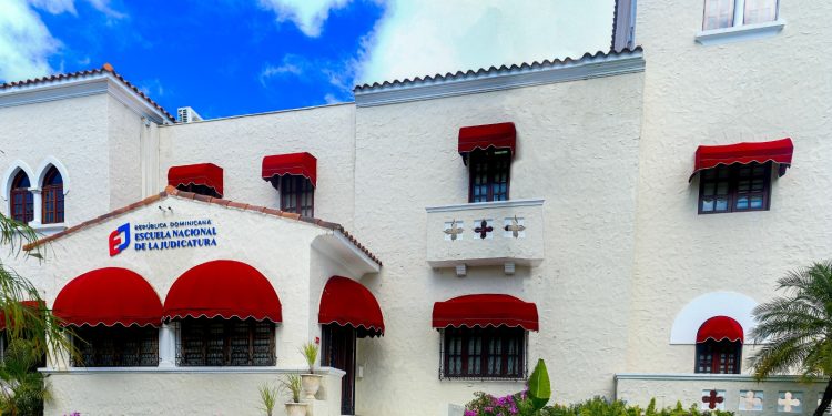 La Escuela Nacional de la Judicatura renueva su compromiso con la calidad bajo la Norma ISO 9001:2015