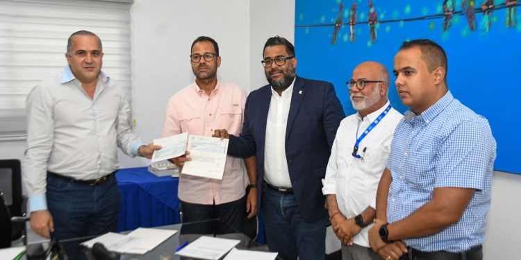 El Senado de la República dona tres millones de pesos para asistir a las víctimas de la explosión de San Cristóbal