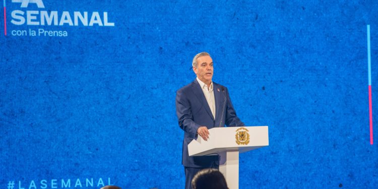 Presidente Abinader continúa quinta versión del espacio de diálogo directo en La Semanal con la prensa