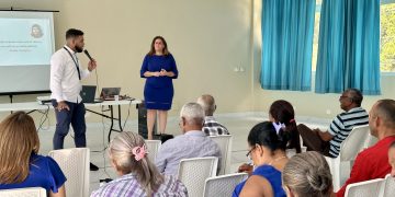 Fiscal de Las Matas de Farfán dicta conferencia sobre el rol del Ministerio Público y la prevención del delito