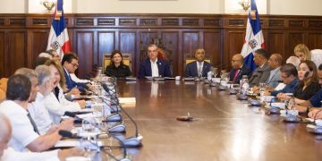 Presidente Abinader encabeza Consejo de Gobierno para revisar controles estatales